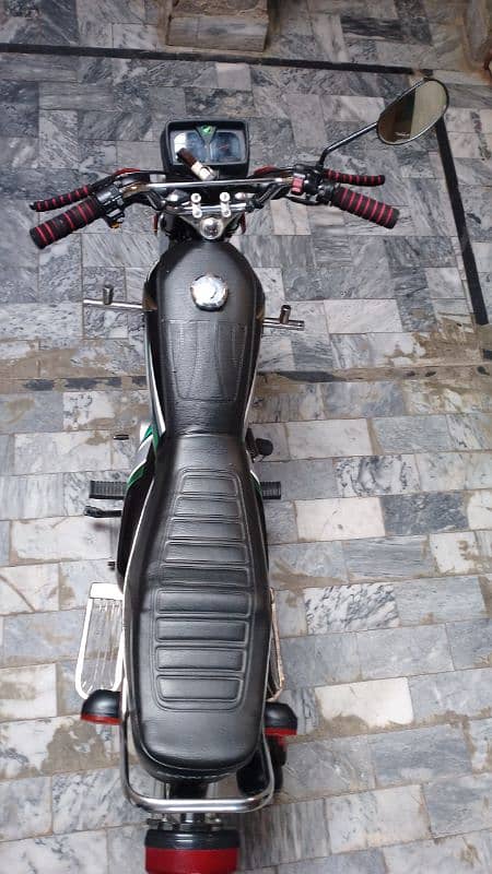 Honda 125  In Nice condition 4