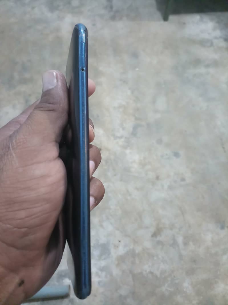 Huawei y9   4.64 1