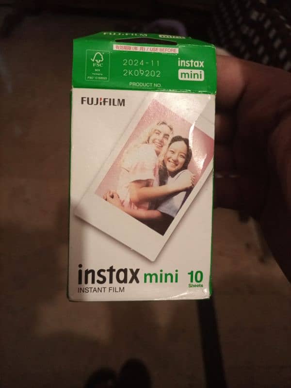 Fujifilm Instax Mini 12 Instant Camera 4