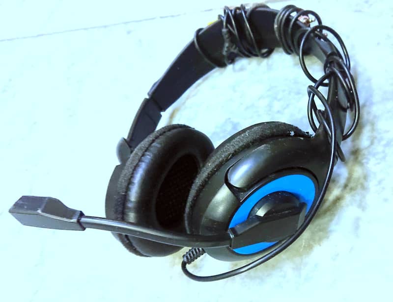 Headphone with Microphone (  Fantastic Sound Cheap Price ) 4