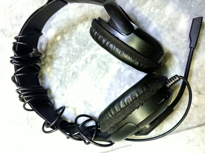 Headphone with Microphone (  Fantastic Sound Cheap Price ) 1