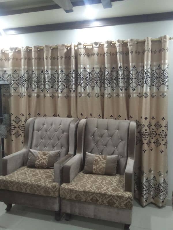 drawing room curtains look like new and expensive material 5