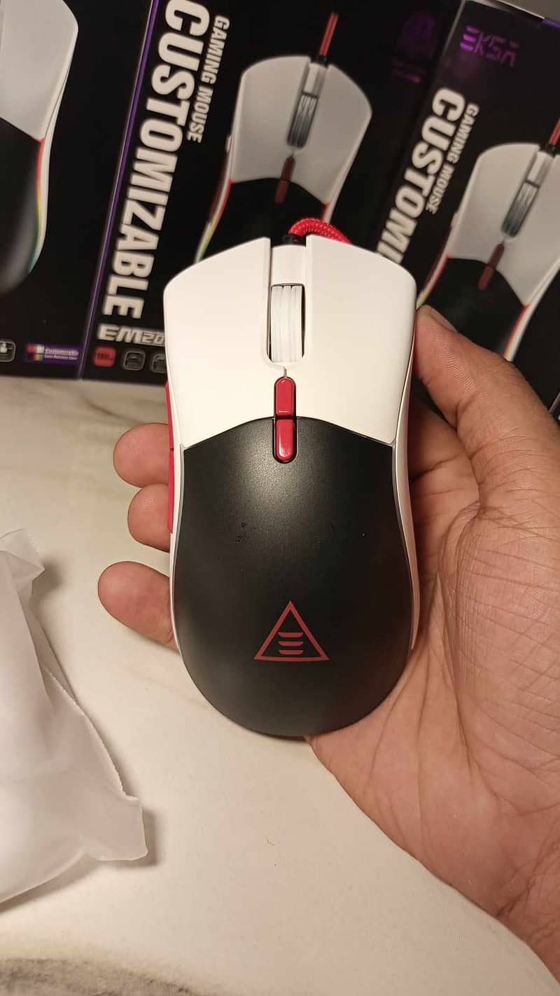 EKSA EM200 RGB Customizable Gaming Mouse With Tunable Weight System. 3