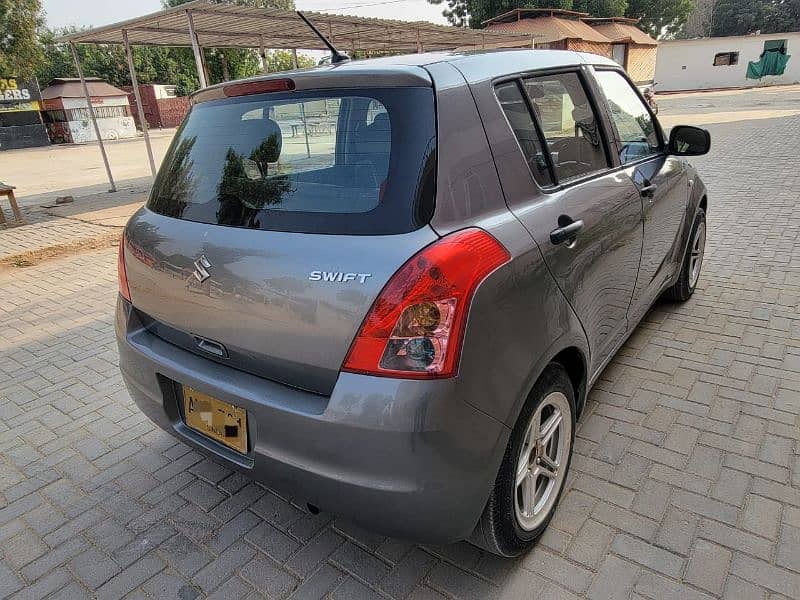 Suzuki Swift 2011. 2