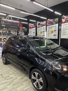 Toyota Vitz 2015