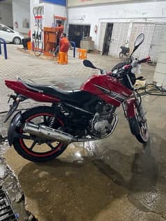 YAMAHA YBR 125 | 2015 Model