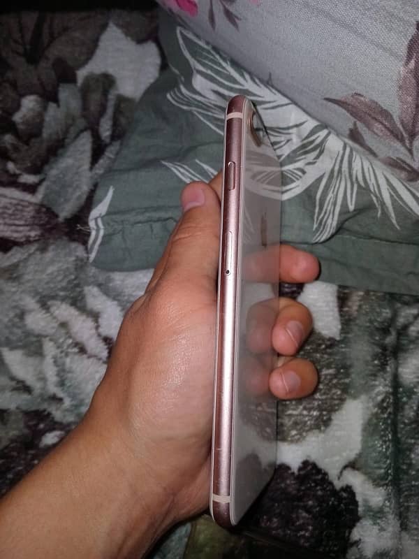 iPhone 8plus non pta 4