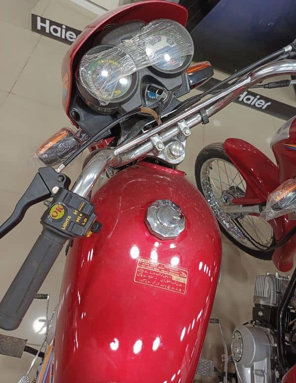 united bike 100cc Installments qiston per multan motorcycle Only call 3