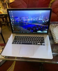 Macbook pro intel i7 2015 15 inch new condition