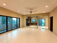 One kanal renovated house with 100% original pictures available for rent in DHA phase 04