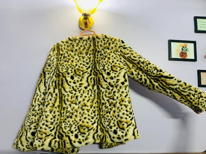 Stylish Faux Fur Leopard Print Jacket *Negotiable* Medium Size 2