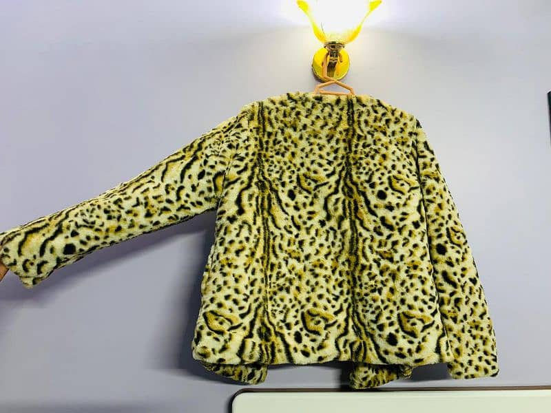 Stylish Faux Fur Leopard Print Jacket *Negotiable* Medium Size 3