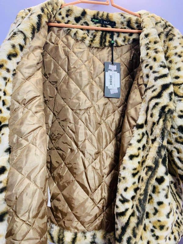 Stylish Faux Fur Leopard Print Jacket *Negotiable* Medium Size 4