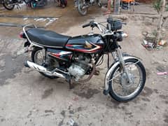 Honda 125 2019 Karachi number 0/3/2/2/2/4/5/2/2/4/5