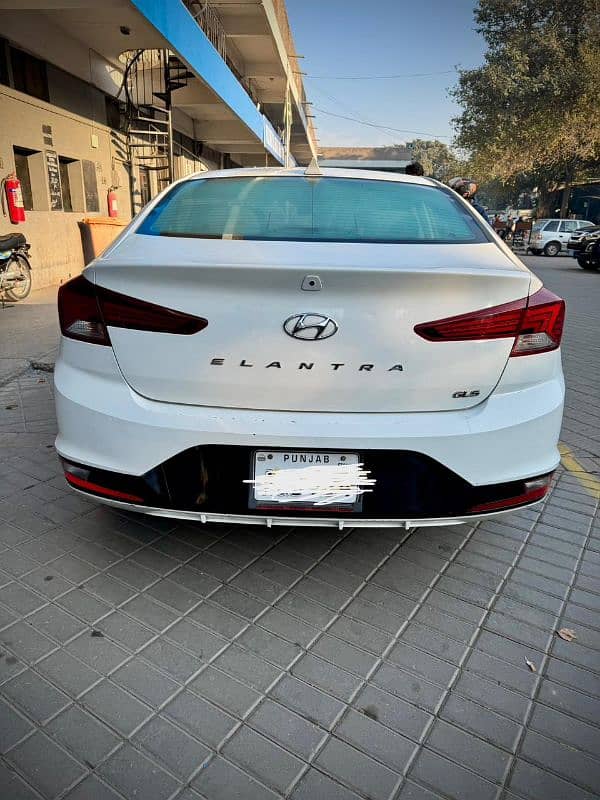 Hyundai Elantra 2021 6