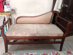 3 seater sofa set ha 2 pess ha Tali ki lakri ha