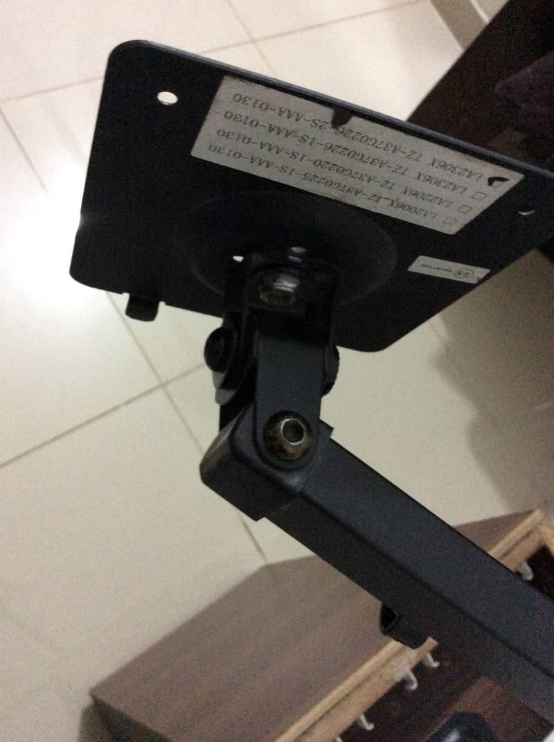 Dual LCD mount for office 5