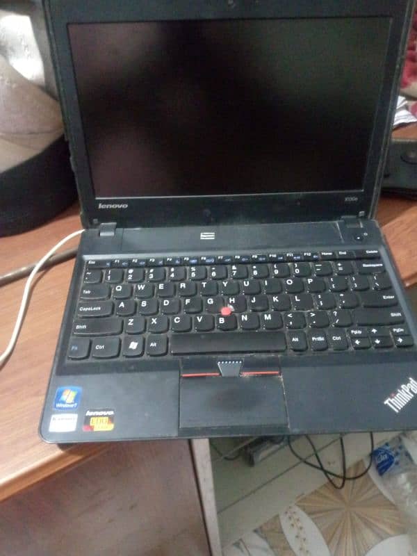 Lenovo laptop for sale display not working 12