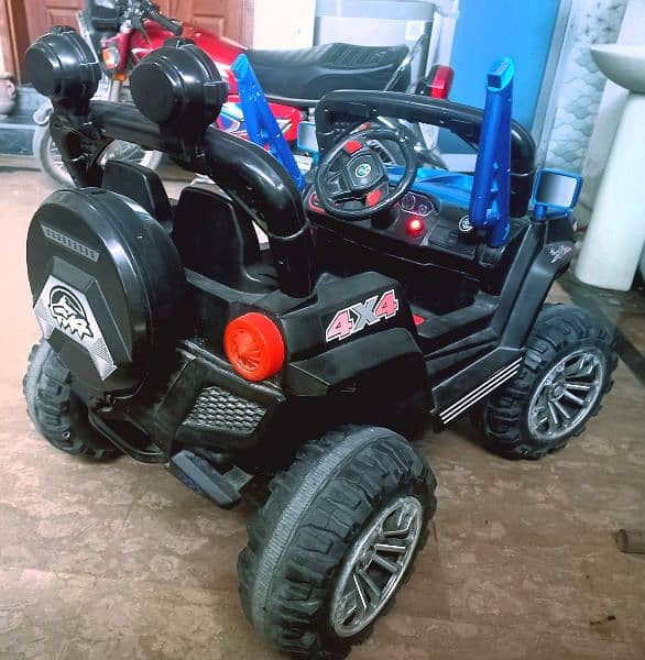 Large size Kids Jeep car 2 seaters with remotecontrol 10/10 condition 7