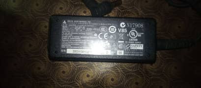 hp laptop chargers availible