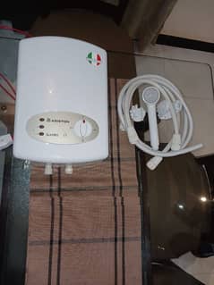 Brand new instant electric gyser what'sapp contact only 03214458150