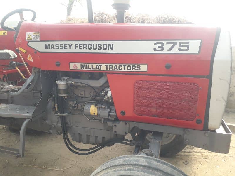 Massey tractor 375 new condition 0