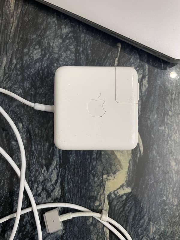 MacBook Air 2017, 8-128 3