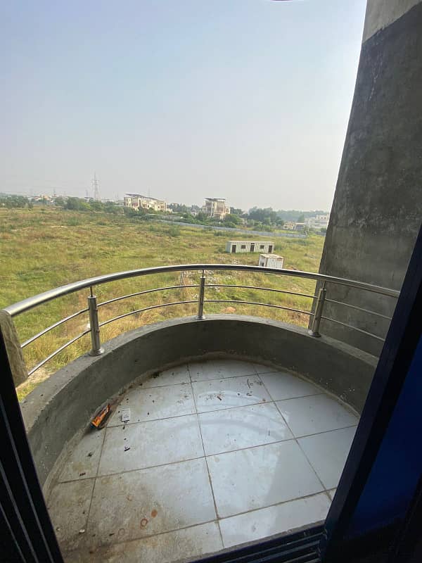 Studio Flat 300 Sq Ft In D-17 , Beautiful View And Best Location 2