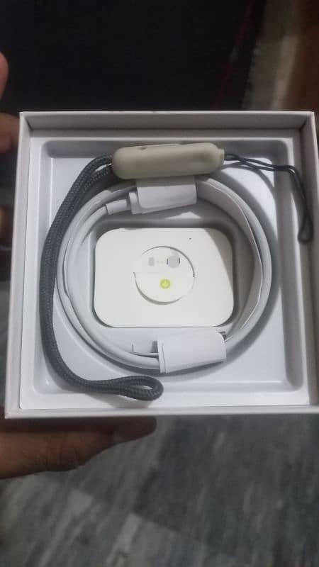 APPLE AIRPODS PRO2ND GENERATION WITH  BUZZER VOLUMECONTROL 3