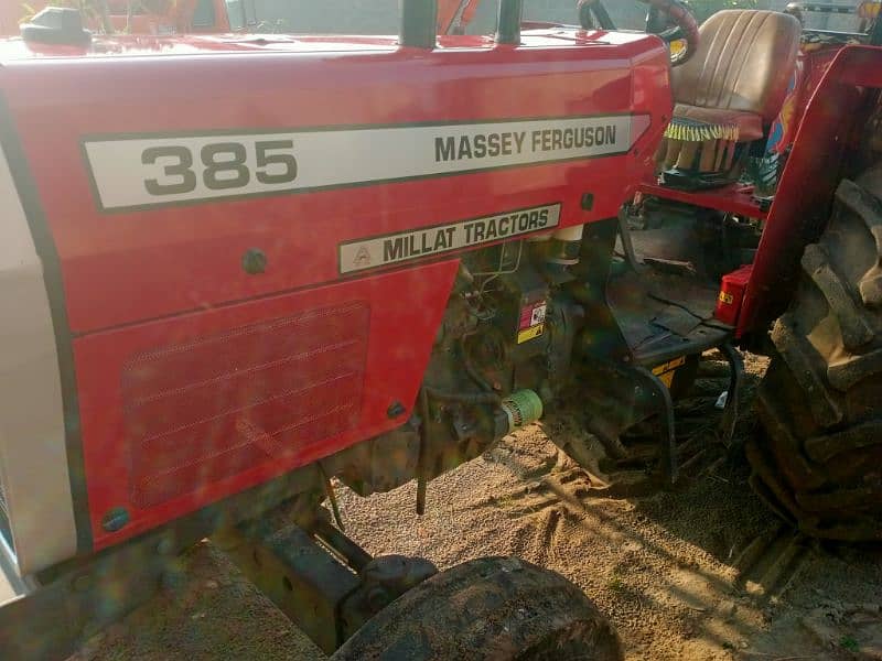 Massey Ferguson 385 1