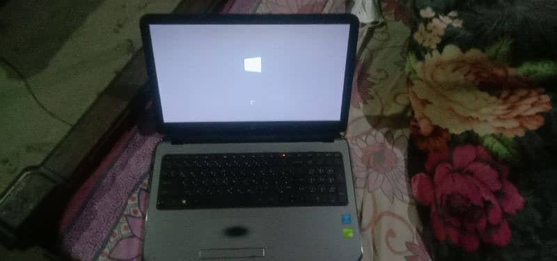 HP laptop hai Core I3 4th generation 8gb ram rom 160g 5