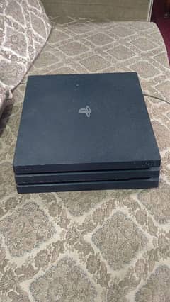 Ps4 pro 1tb with box