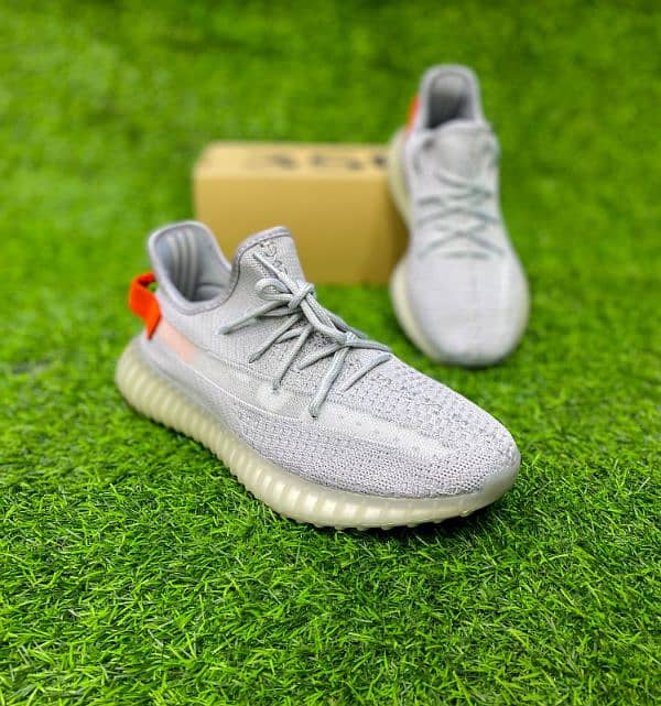 Yeezys 350 3