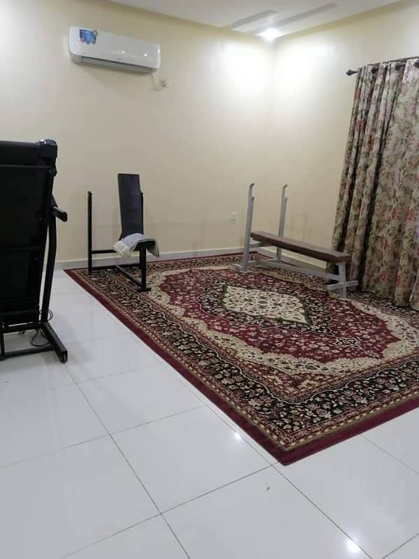 Spacious 350 Sq Yards House With 5 Bedrooms For Sale In Falcon Complex, Malir Cantt 9