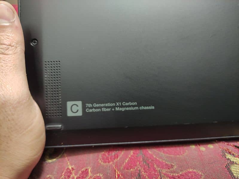 Lenovo Thinkpad X1 Carbon (Ci7 8th) Touch Screen (A plus condition) 8