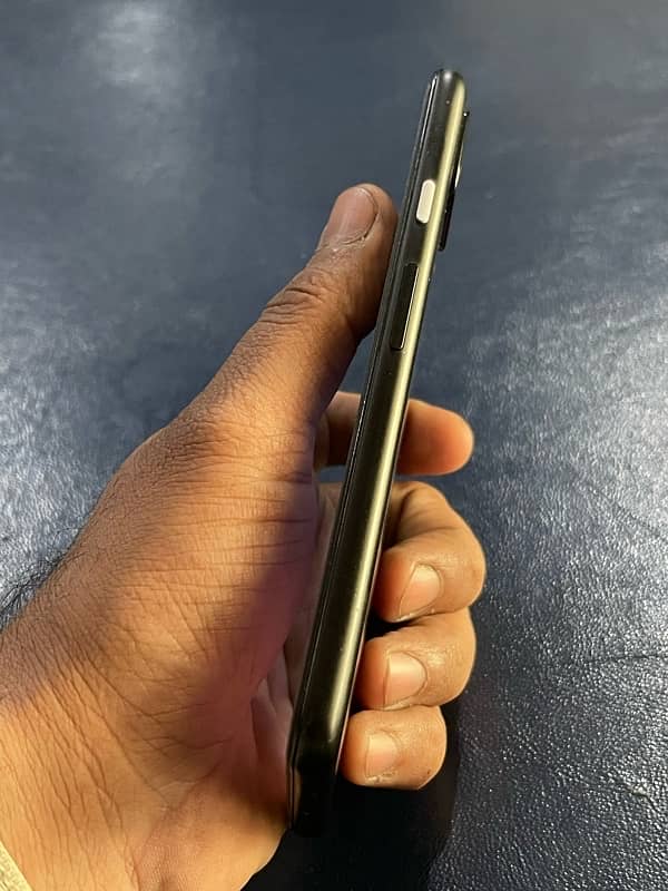 Google pixel 4a(5g) 4