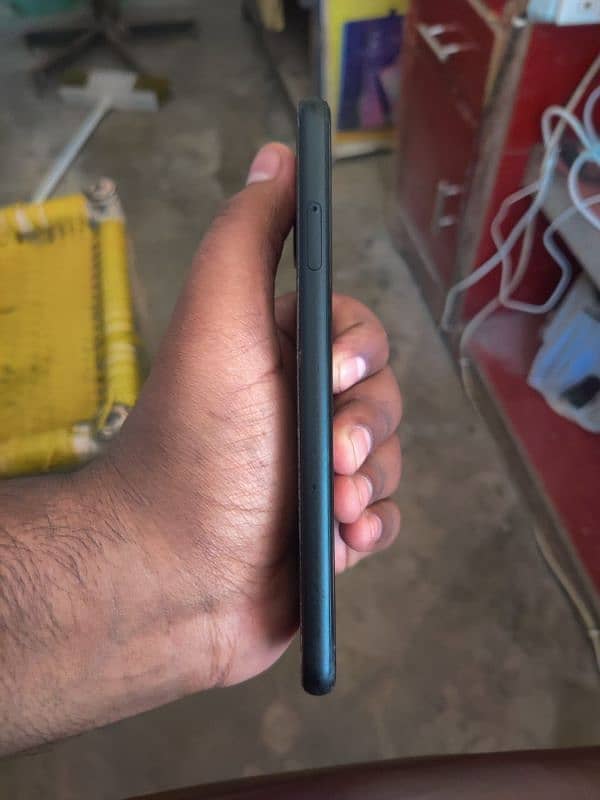 Google Pixel 4 3