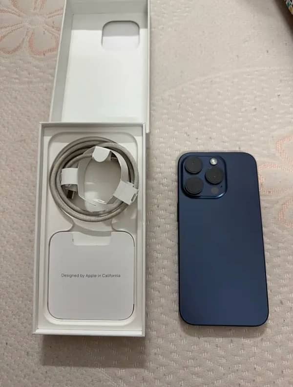 iPhone 15 pro 128gb Factory Unlocked NON PTA, Sim Working LLA 10/10 0