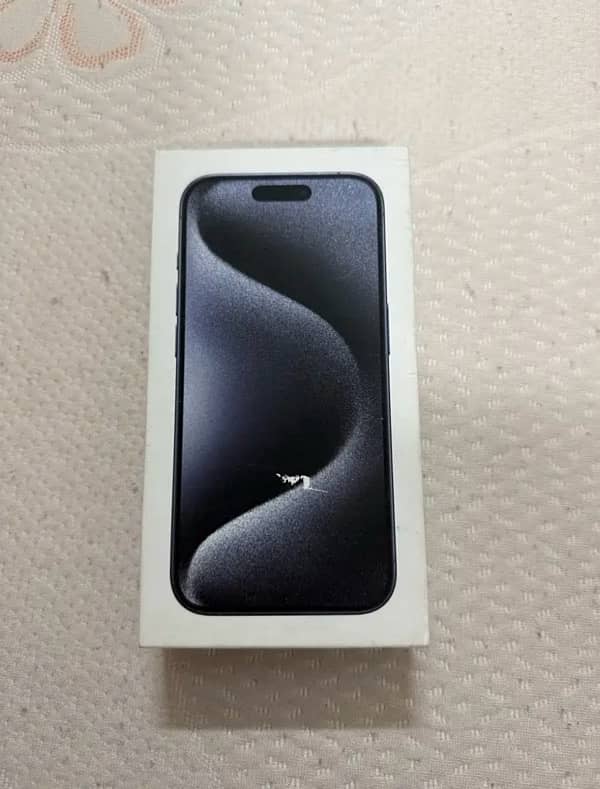 iPhone 15 pro 128gb Factory Unlocked NON PTA, Sim Working LLA 10/10 4