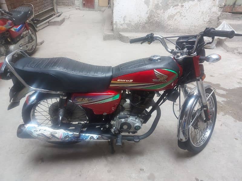 Honda CG125 2012 Model 5