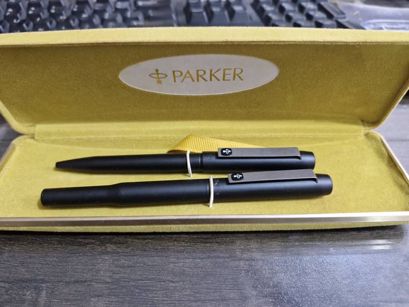 PARKER 25 FOUNTAIN PEN & BALLPOINT SET 0