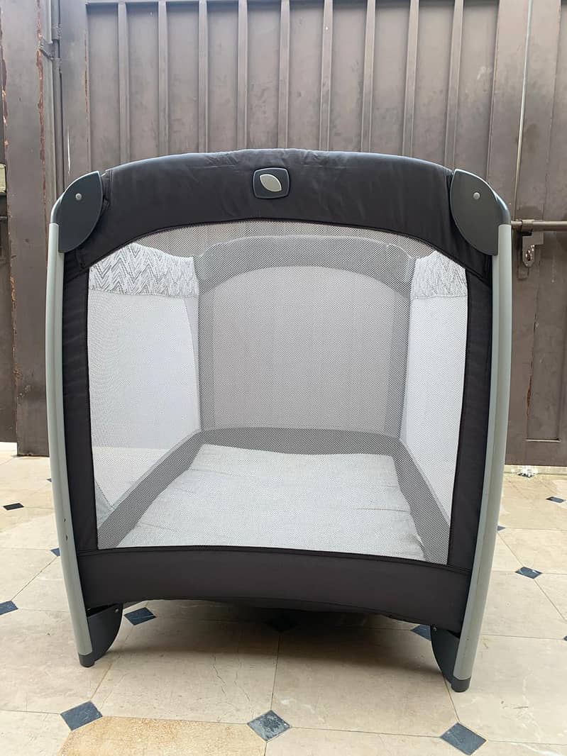 Joil - Commuter Change and Snooze Travel Cot 1