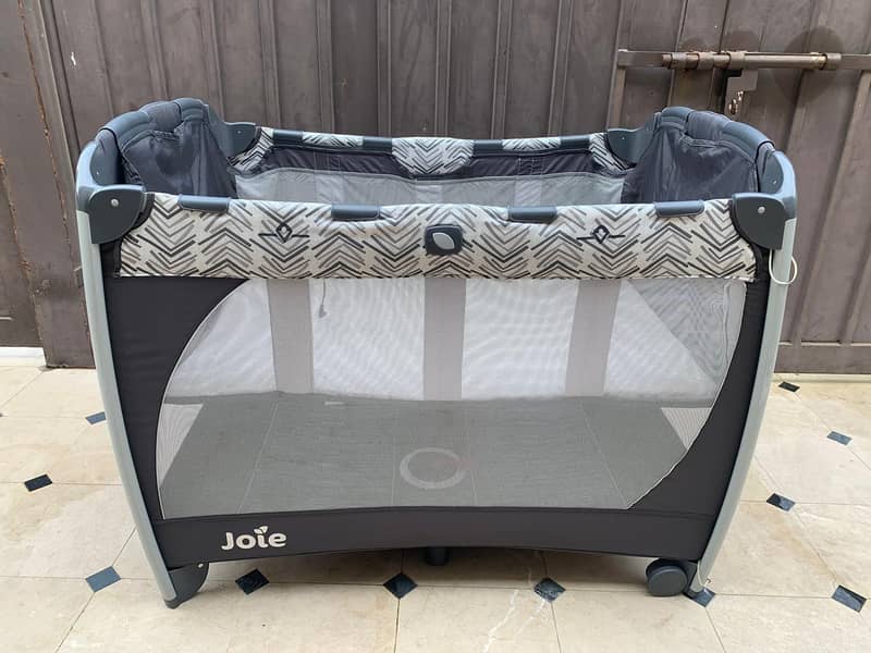 Joil - Commuter Change and Snooze Travel Cot 4