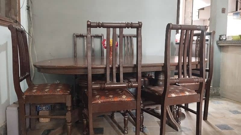 wood dining table. condition 10/9 3