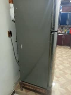 Dawalance Fridge medium size 25000