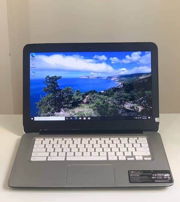 HP Laptop 4GB 128GB SSD 15 Inch Display upto 8 hours Battery window 11 2