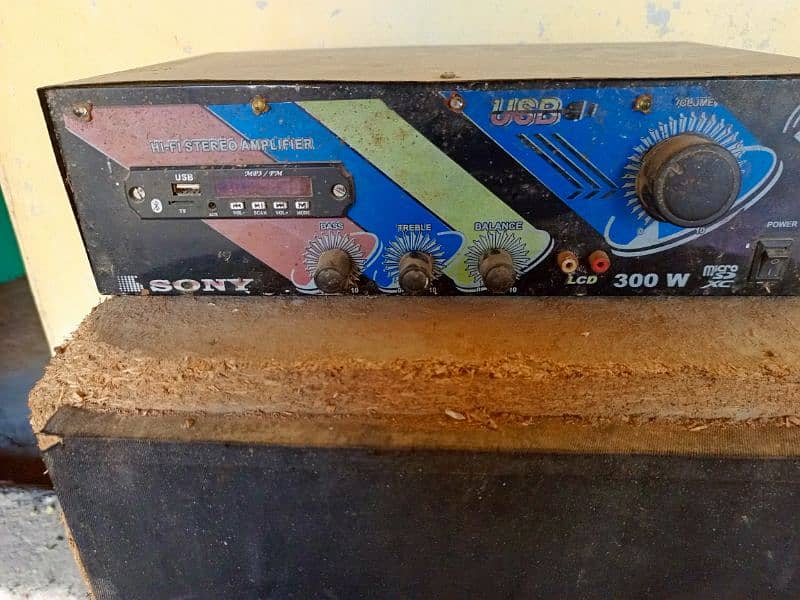 Amplifier for sale 4 speakr sported 0