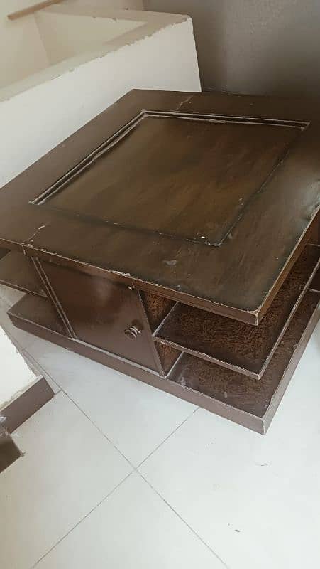 center table for sale with shelves and caben. . 3 fit size 2