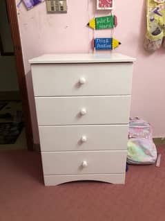 High Wood Quality Chesterdrawer/Wardrobe