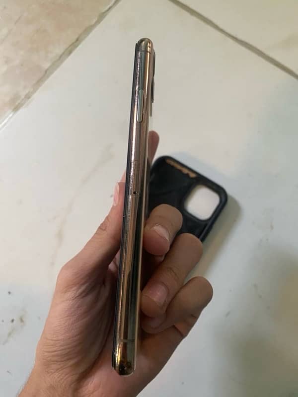 iphone 11promax Non PTA 64gb fu 4